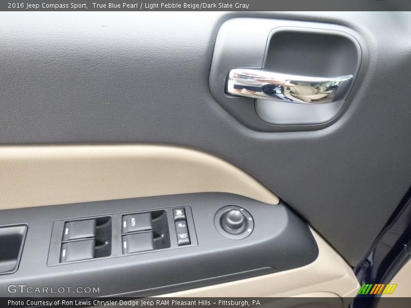 True Blue Pearl / Light Pebble Beige/Dark Slate Gray 2016 Jeep Compass Sport