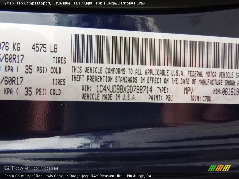 True Blue Pearl / Light Pebble Beige/Dark Slate Gray 2016 Jeep Compass Sport