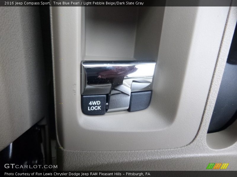 True Blue Pearl / Light Pebble Beige/Dark Slate Gray 2016 Jeep Compass Sport