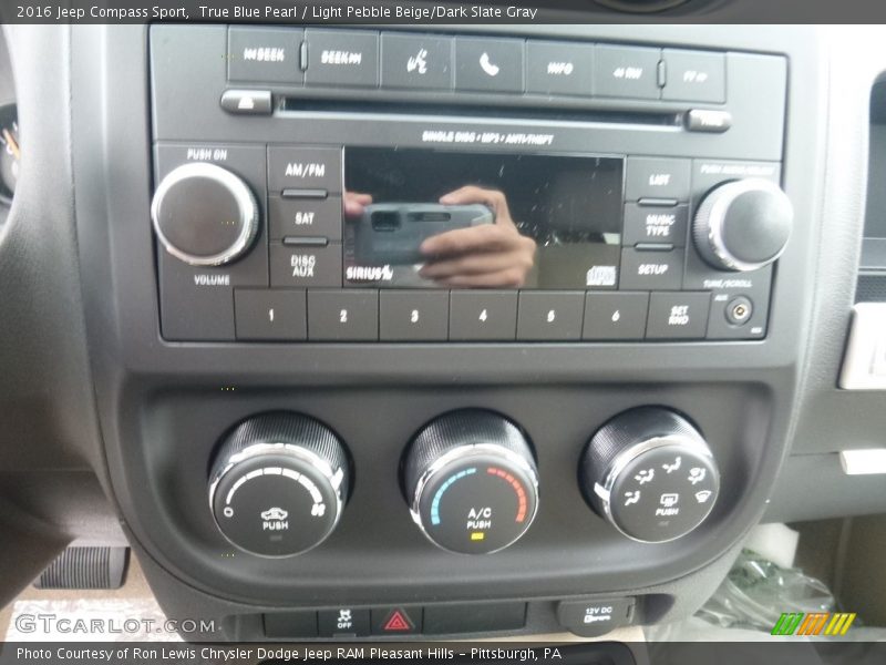 True Blue Pearl / Light Pebble Beige/Dark Slate Gray 2016 Jeep Compass Sport