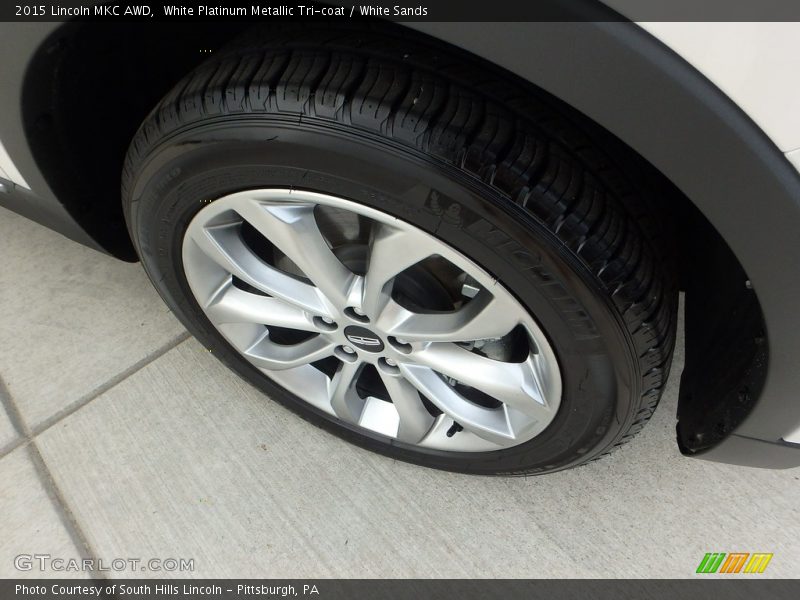 White Platinum Metallic Tri-coat / White Sands 2015 Lincoln MKC AWD
