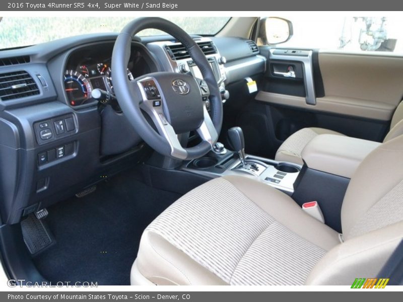 Super White / Sand Beige 2016 Toyota 4Runner SR5 4x4