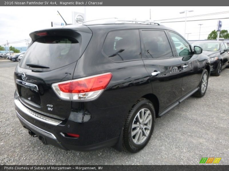 Magnetic Black / Charcoal 2016 Nissan Pathfinder SV 4x4
