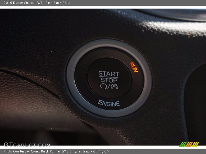 Pitch Black / Black 2016 Dodge Charger R/T