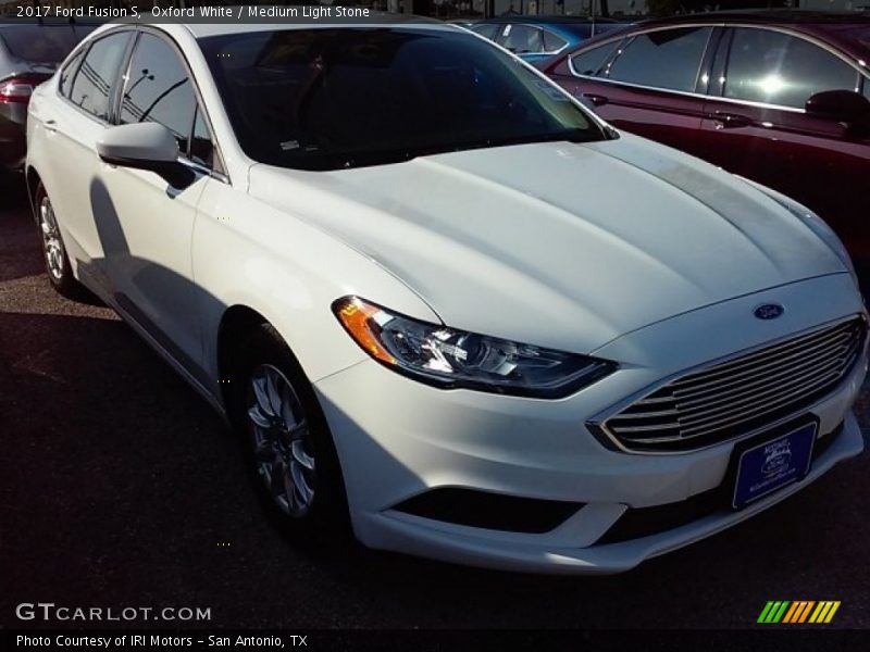 Oxford White / Medium Light Stone 2017 Ford Fusion S