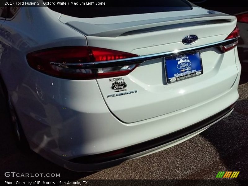 Oxford White / Medium Light Stone 2017 Ford Fusion S