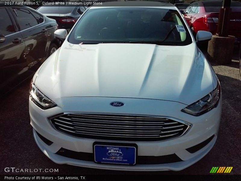 Oxford White / Medium Light Stone 2017 Ford Fusion S