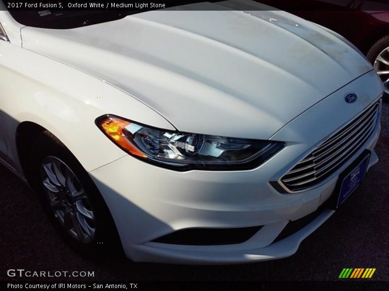 Oxford White / Medium Light Stone 2017 Ford Fusion S