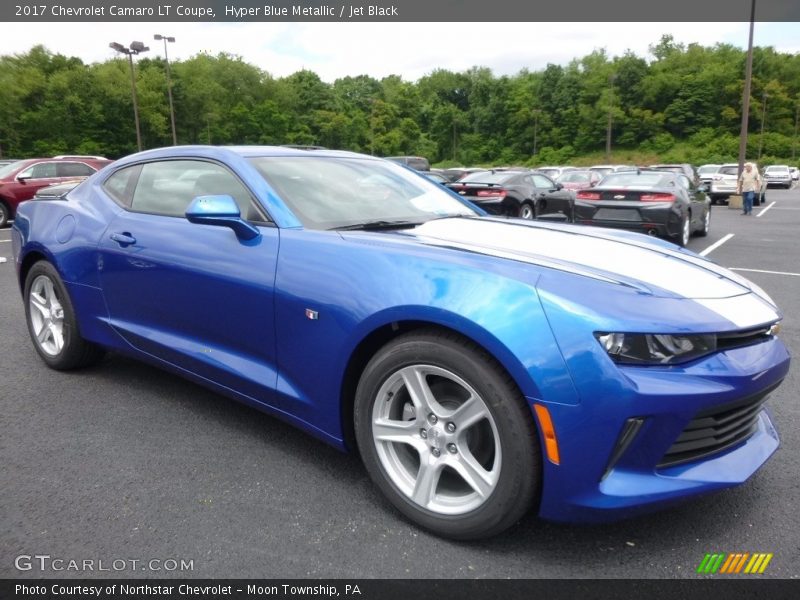 Front 3/4 View of 2017 Camaro LT Coupe