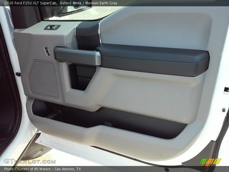 Oxford White / Medium Earth Gray 2016 Ford F150 XLT SuperCab