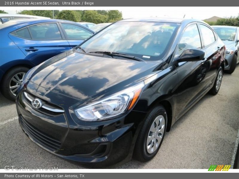 Ultra Black / Beige 2016 Hyundai Accent SE Sedan