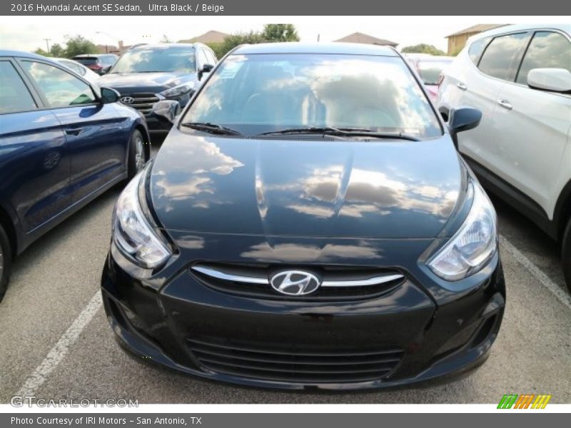 Ultra Black / Beige 2016 Hyundai Accent SE Sedan