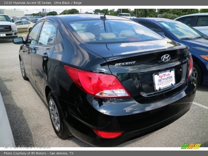 Ultra Black / Beige 2016 Hyundai Accent SE Sedan