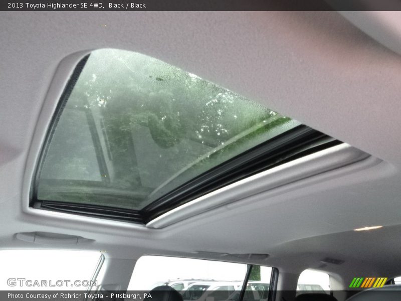 Black / Black 2013 Toyota Highlander SE 4WD