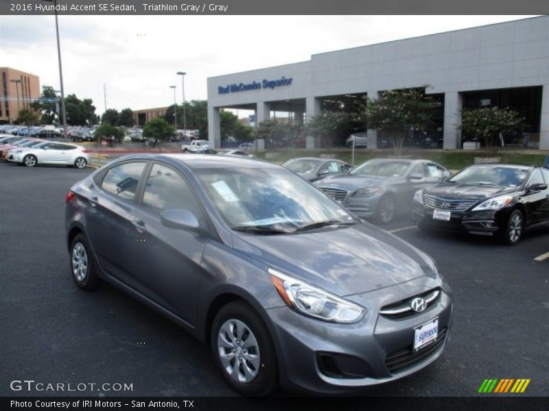 Triathlon Gray / Gray 2016 Hyundai Accent SE Sedan