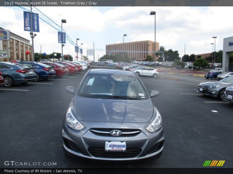 Triathlon Gray / Gray 2016 Hyundai Accent SE Sedan