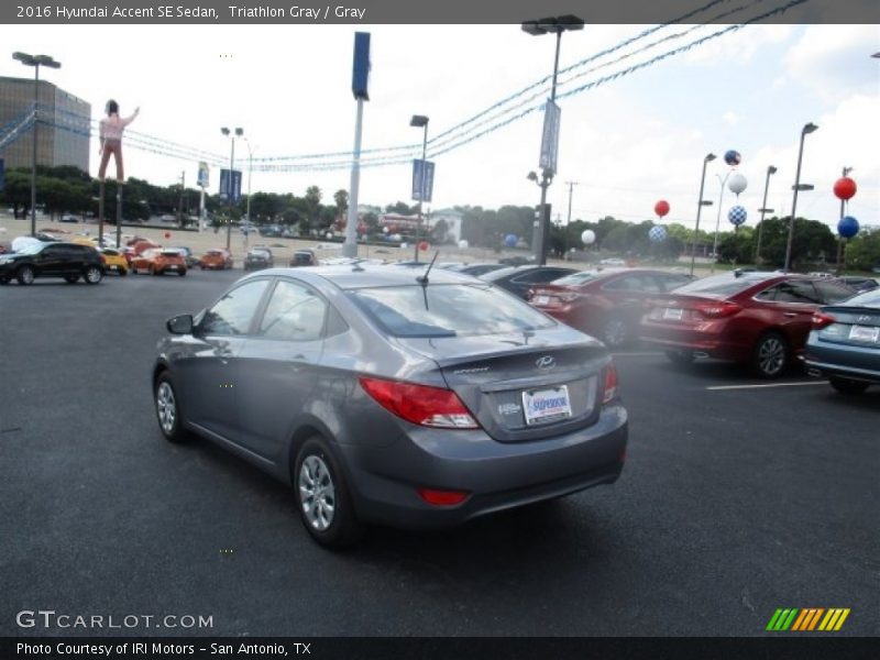 Triathlon Gray / Gray 2016 Hyundai Accent SE Sedan