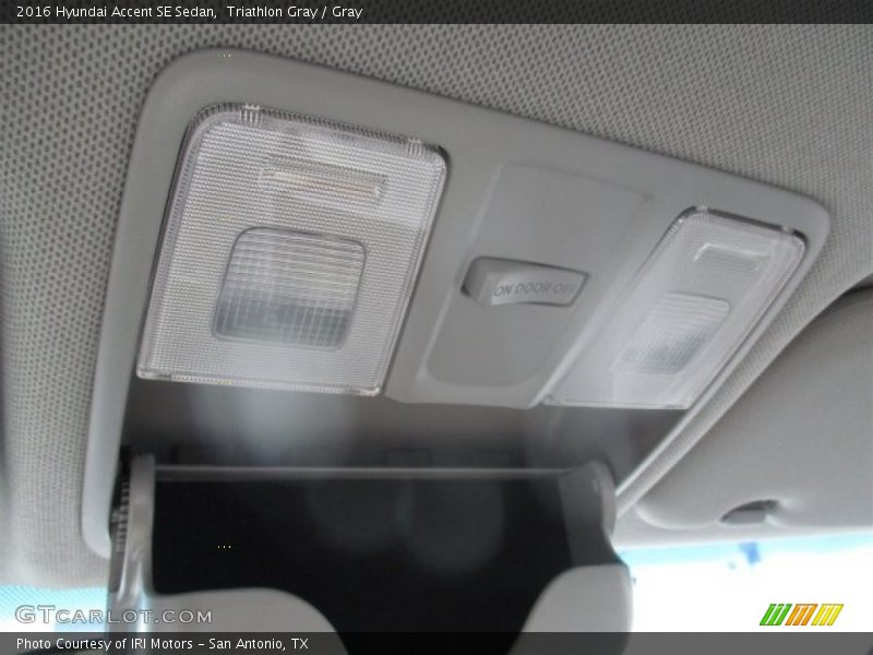 Triathlon Gray / Gray 2016 Hyundai Accent SE Sedan