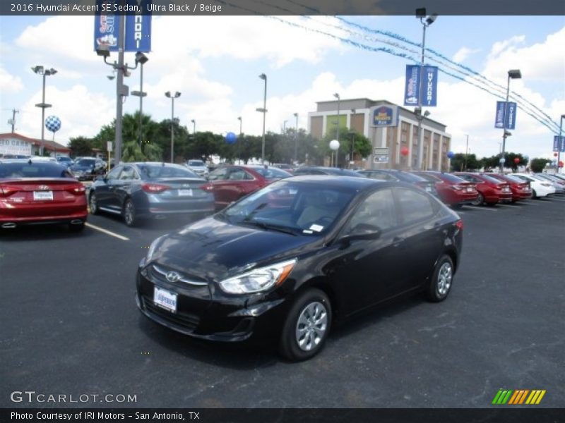 Ultra Black / Beige 2016 Hyundai Accent SE Sedan