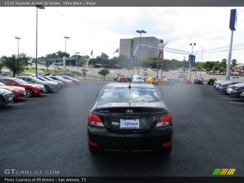 Ultra Black / Beige 2016 Hyundai Accent SE Sedan