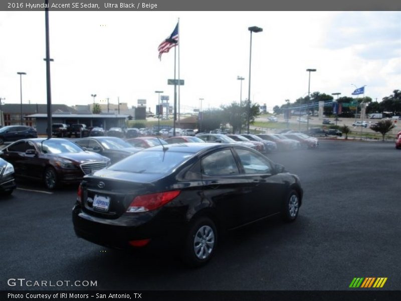 Ultra Black / Beige 2016 Hyundai Accent SE Sedan