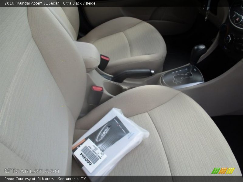 Ultra Black / Beige 2016 Hyundai Accent SE Sedan