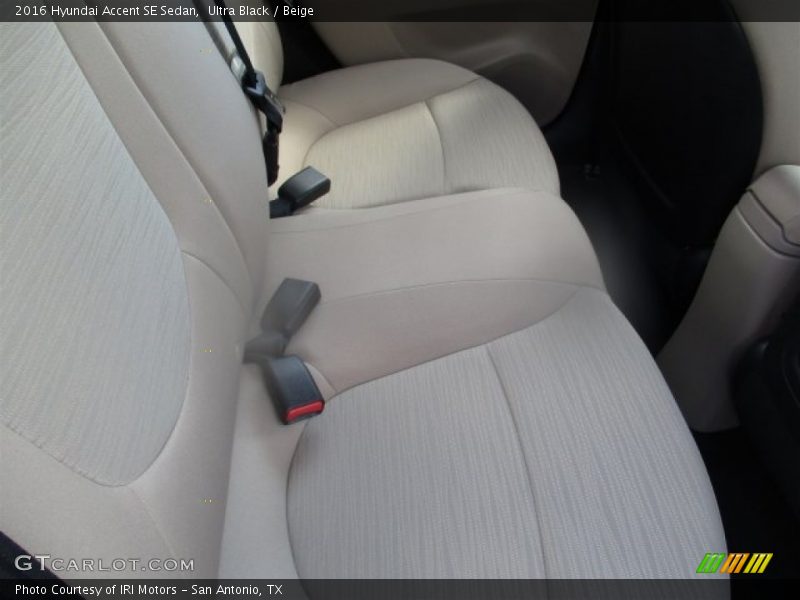 Ultra Black / Beige 2016 Hyundai Accent SE Sedan