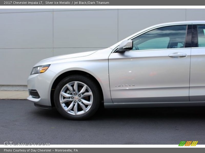 Silver Ice Metallic / Jet Black/Dark Titanium 2017 Chevrolet Impala LT