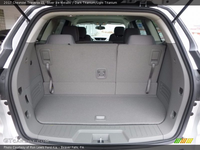 Silver Ice Metallic / Dark Titanium/Light Titanium 2017 Chevrolet Traverse LS