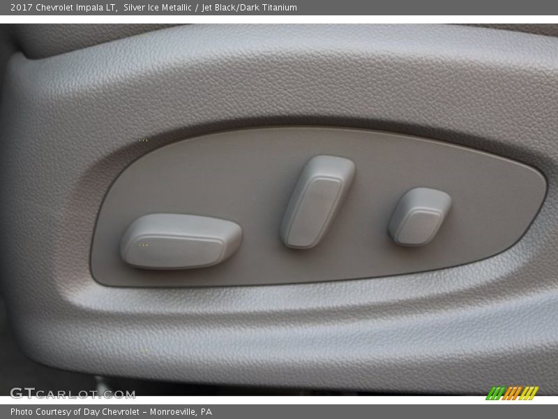 Silver Ice Metallic / Jet Black/Dark Titanium 2017 Chevrolet Impala LT