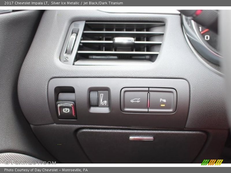 Silver Ice Metallic / Jet Black/Dark Titanium 2017 Chevrolet Impala LT