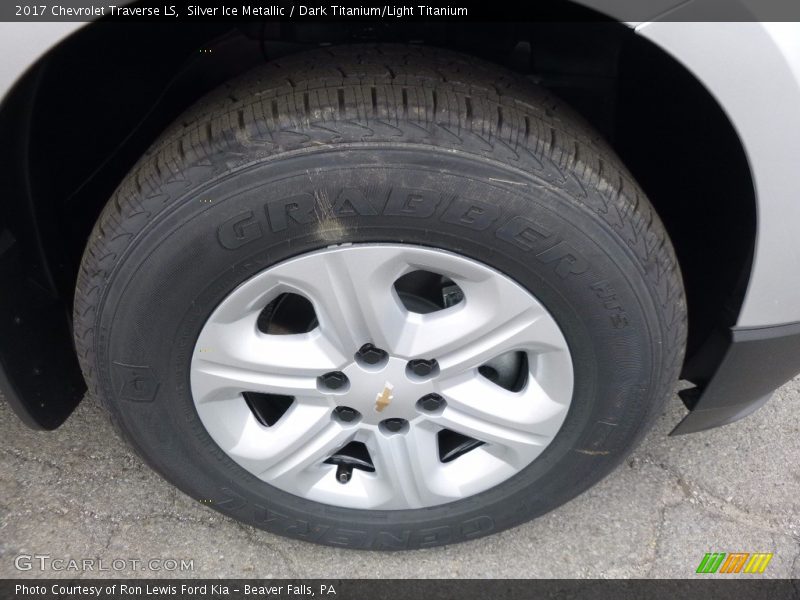 Silver Ice Metallic / Dark Titanium/Light Titanium 2017 Chevrolet Traverse LS