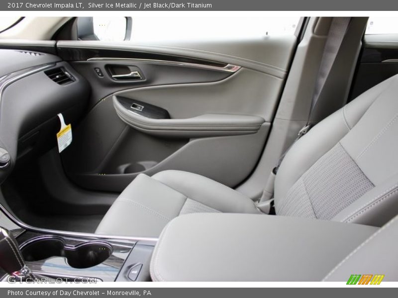 Silver Ice Metallic / Jet Black/Dark Titanium 2017 Chevrolet Impala LT