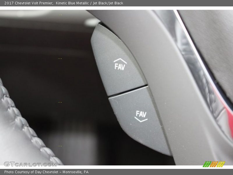 Controls of 2017 Volt Premier