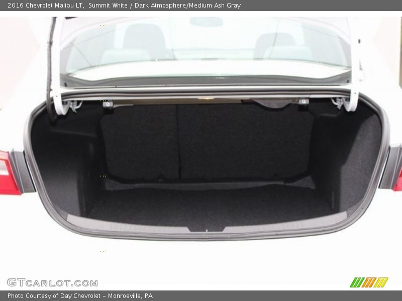 Summit White / Dark Atmosphere/Medium Ash Gray 2016 Chevrolet Malibu LT