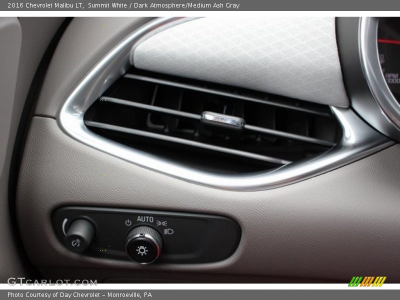 Summit White / Dark Atmosphere/Medium Ash Gray 2016 Chevrolet Malibu LT