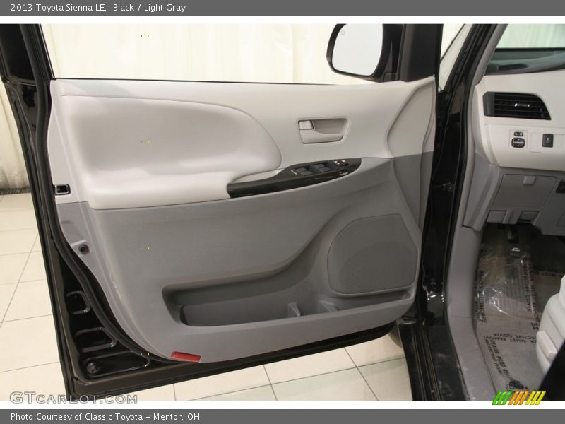 Black / Light Gray 2013 Toyota Sienna LE