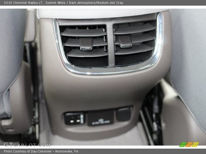 Summit White / Dark Atmosphere/Medium Ash Gray 2016 Chevrolet Malibu LT