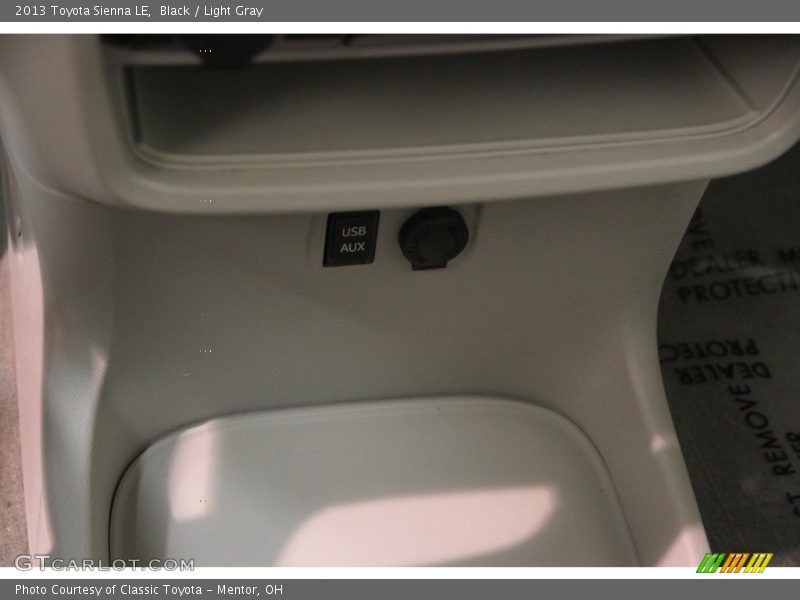 Black / Light Gray 2013 Toyota Sienna LE
