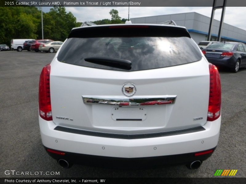 Platinum Ice Tricoat / Light Titanium/Ebony 2015 Cadillac SRX Luxury AWD