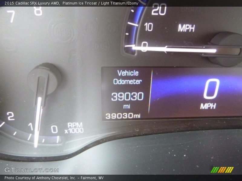 Platinum Ice Tricoat / Light Titanium/Ebony 2015 Cadillac SRX Luxury AWD