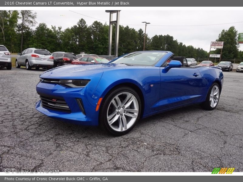 Front 3/4 View of 2016 Camaro LT Convertible