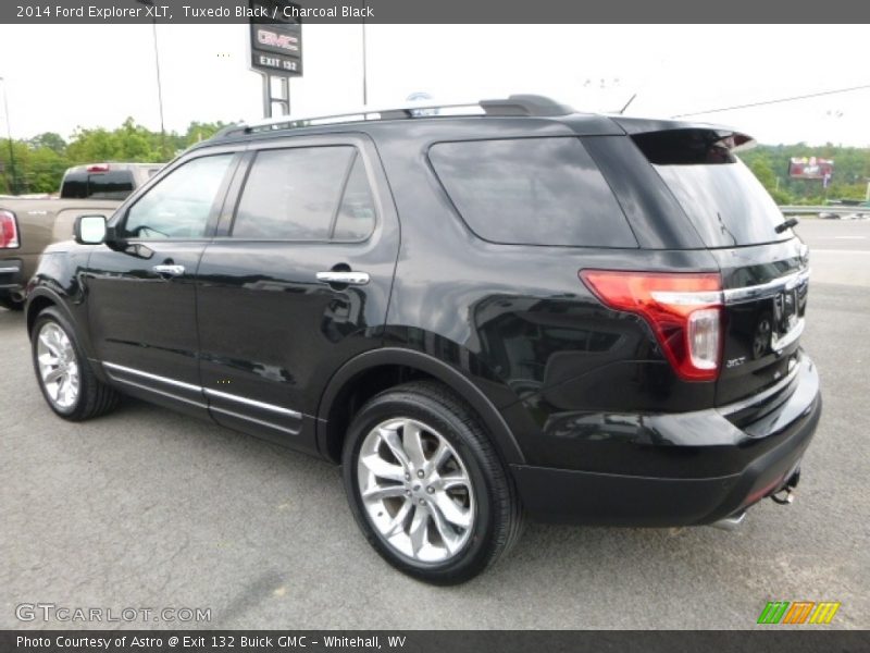 Tuxedo Black / Charcoal Black 2014 Ford Explorer XLT