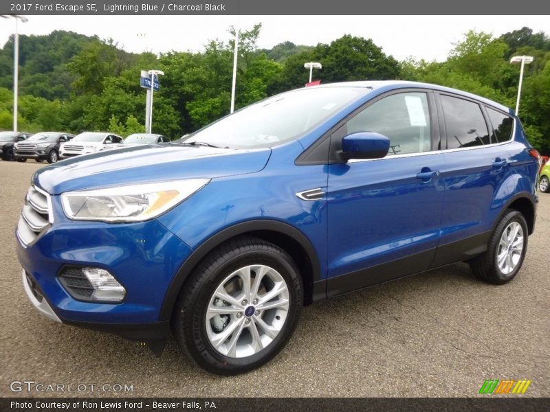 Lightning Blue / Charcoal Black 2017 Ford Escape SE