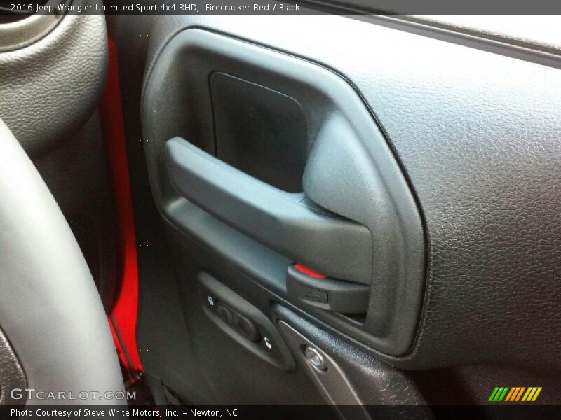Firecracker Red / Black 2016 Jeep Wrangler Unlimited Sport 4x4 RHD