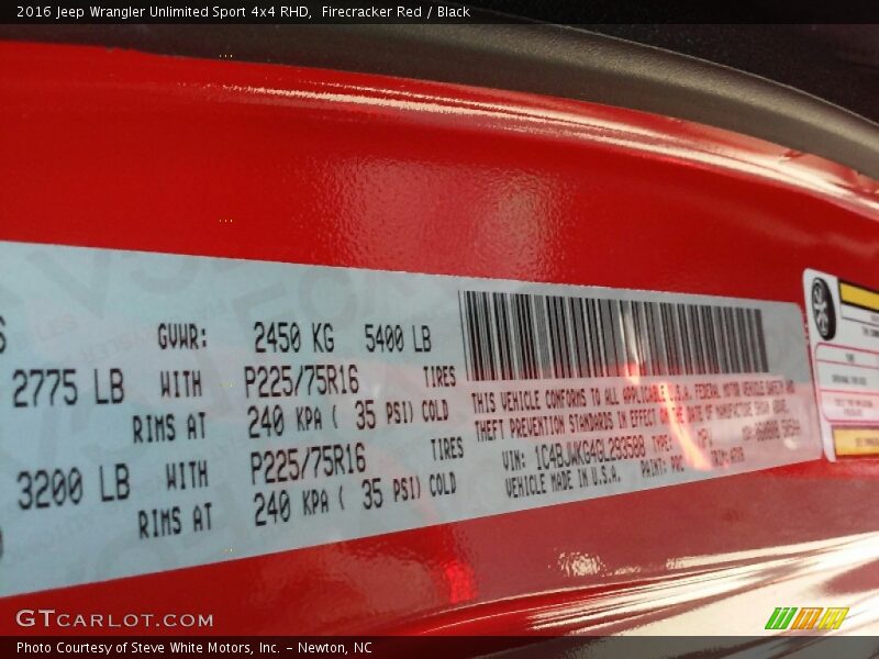 Firecracker Red / Black 2016 Jeep Wrangler Unlimited Sport 4x4 RHD