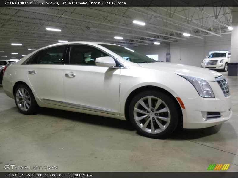 White Diamond Tricoat / Shale/Cocoa 2014 Cadillac XTS Luxury AWD