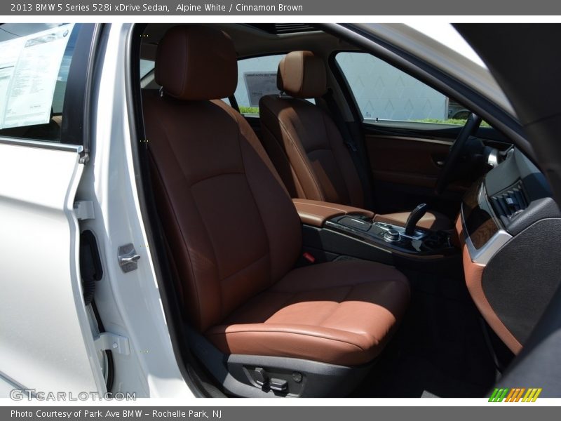 Alpine White / Cinnamon Brown 2013 BMW 5 Series 528i xDrive Sedan