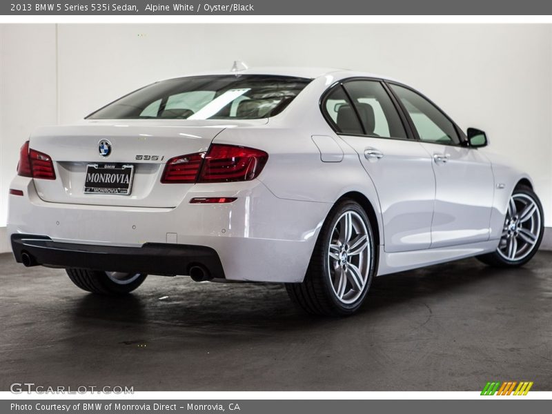 Alpine White / Oyster/Black 2013 BMW 5 Series 535i Sedan