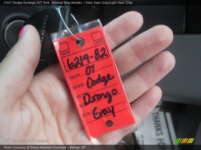 Mineral Gray Metallic / Dark Slate Gray/Light Slate Gray 2007 Dodge Durango SXT 4x4